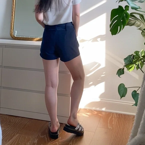 AEO Navy Blue High Waisted Paperbag Shorts - Picture 4 of 10